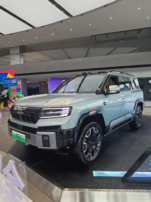 惠州229比亚迪方程豹硬派越野的爆款，英菲尼迪35周年与你共成长